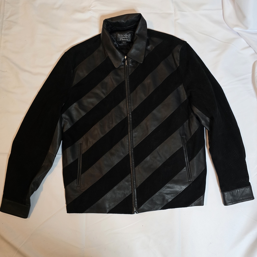 Bernini Men Black Leather Jacket. Size L